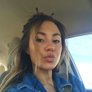 Meet your Posher, Candice